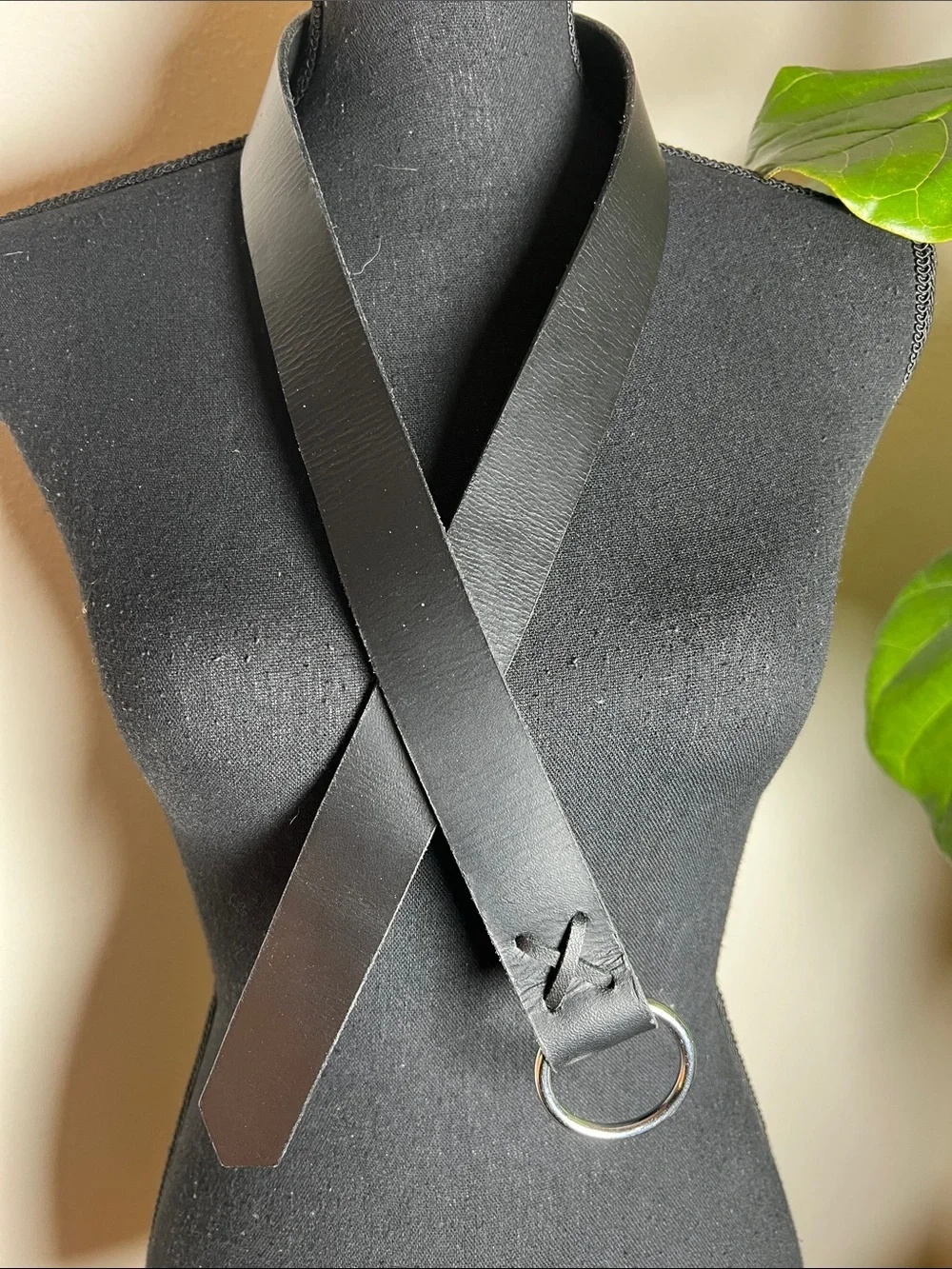 Medieval Viking Black Leather Belt with Silver Tone O-Ring
